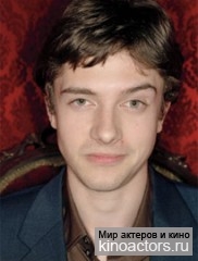   / Topher Grace